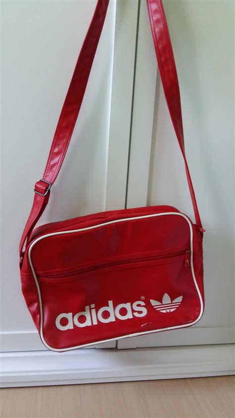 adidas tasche damen rot schwarz|R﻿ote Taschen .